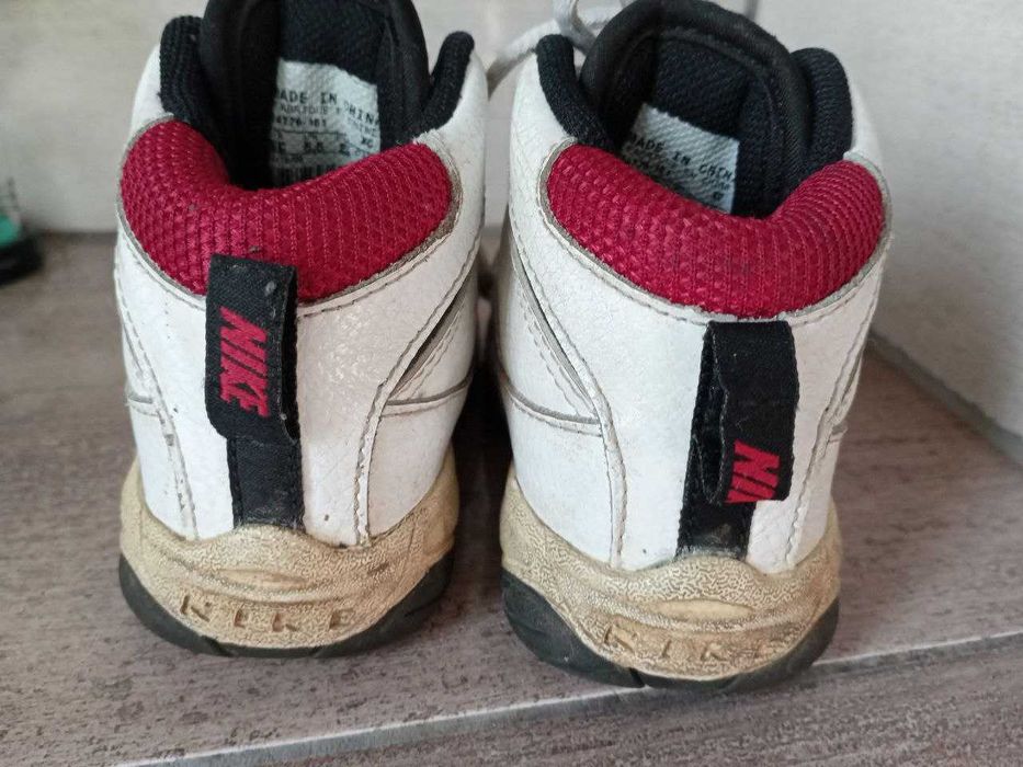 Дитячі кросівки nike 22 р