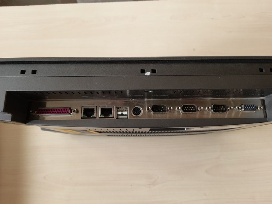 Монітор (моноблок)Advantech
TPC-1570H