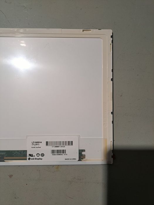 Vendo dois display de 15 6  para  sony vaio Também compatível com Toshiba .