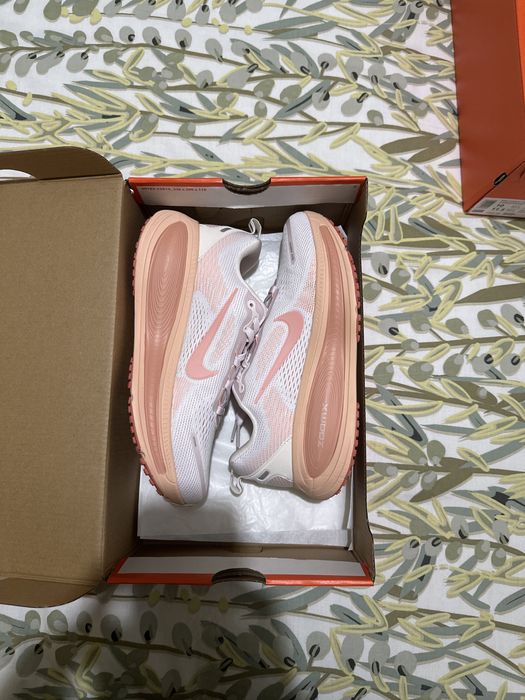 Tenis nike vomero 18