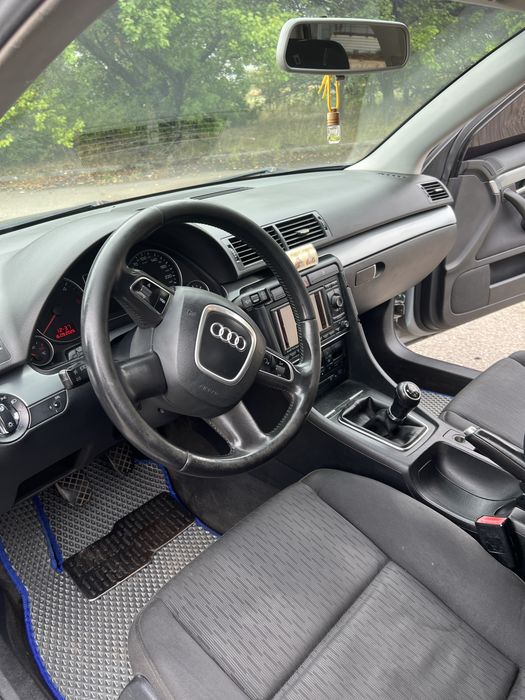 Продам авто Audi A4B7 рест