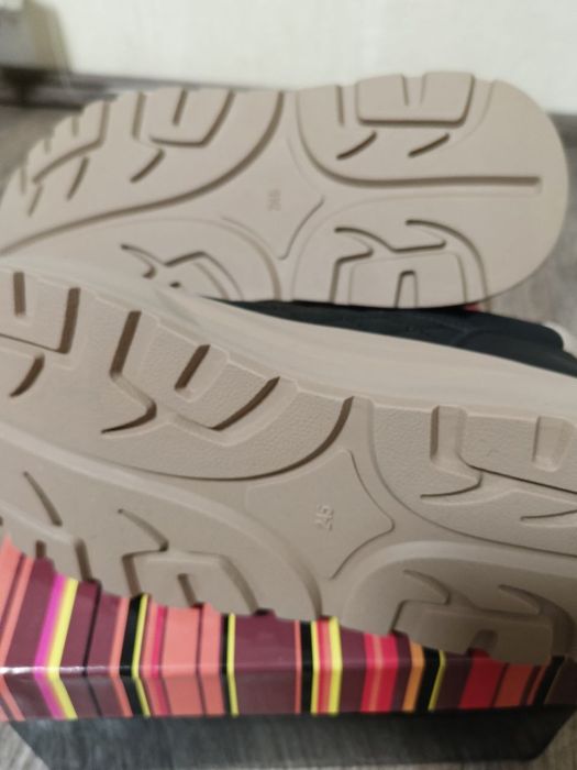 Ботинки,кросівки