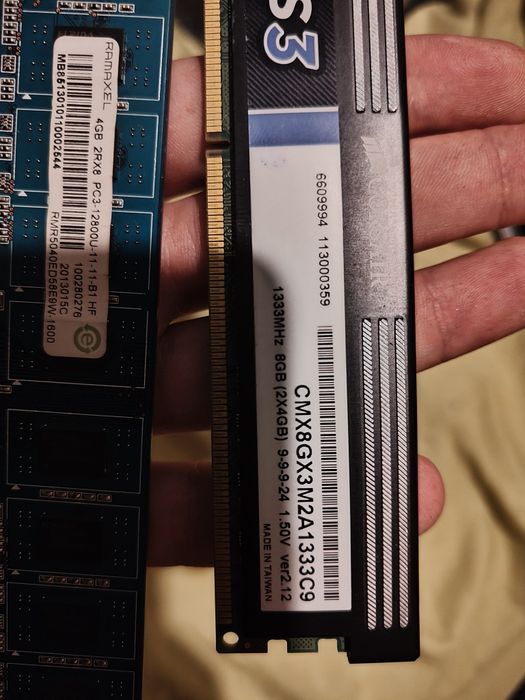 Kości ram DDR3 4+4+4+4+8