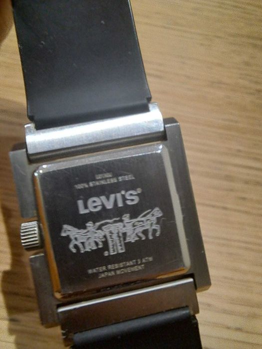 Relógio Levi's Prata Quadrado