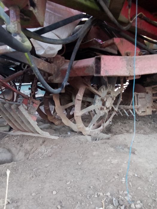 Продам буряковий комбаїн тім на 2 рядки