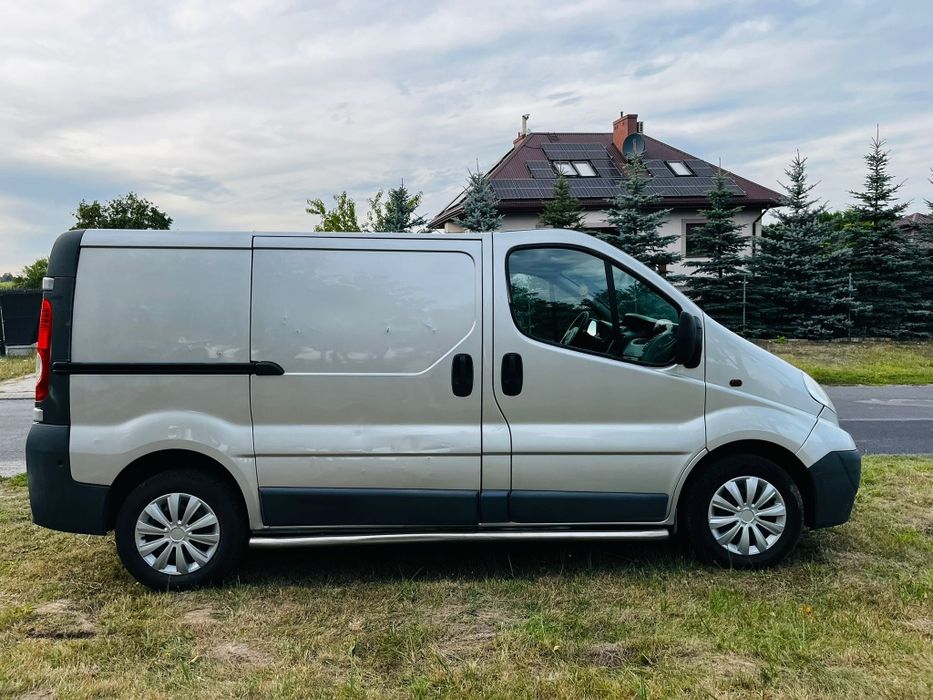 Vivaro 2.0 2011 84 kw sprowadzony zarejestrowany, hak