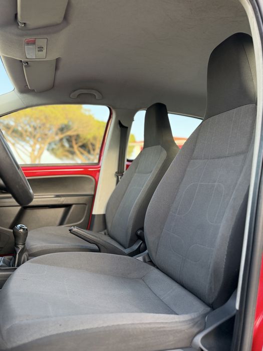 Volskwagen Up 1.0 - 2014 - A/C - Garantia 18 meses