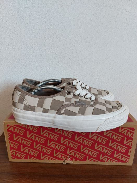Vans Authentic Khaki 38,5 novo sem etiqueta,  caixa original.