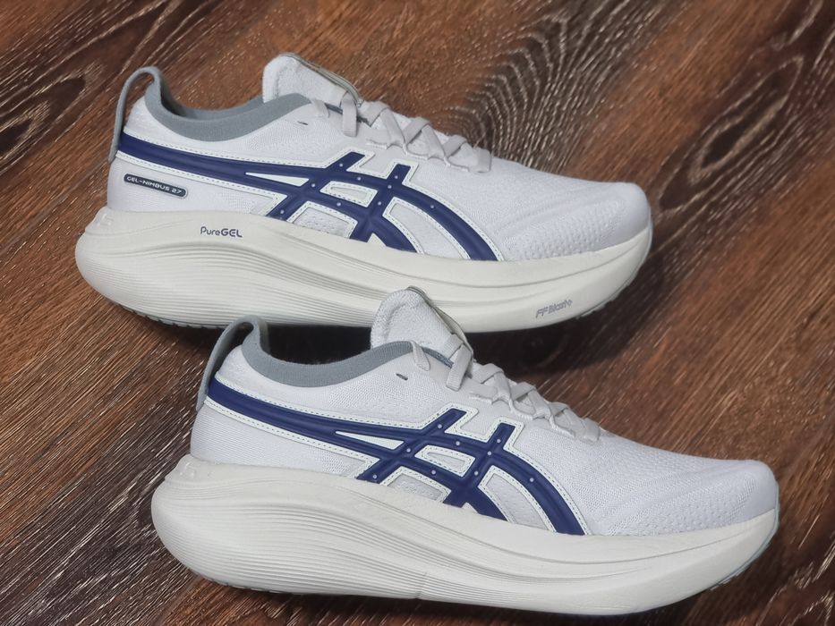 Оригінал 100% професійні жіночі кросівки asics nimbus 27 eur 40.5