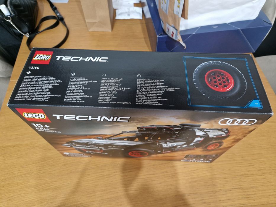 LEGO Technic 42160 Audi RS Q e-tron