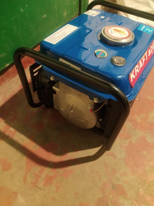 Продам бензо гениратор