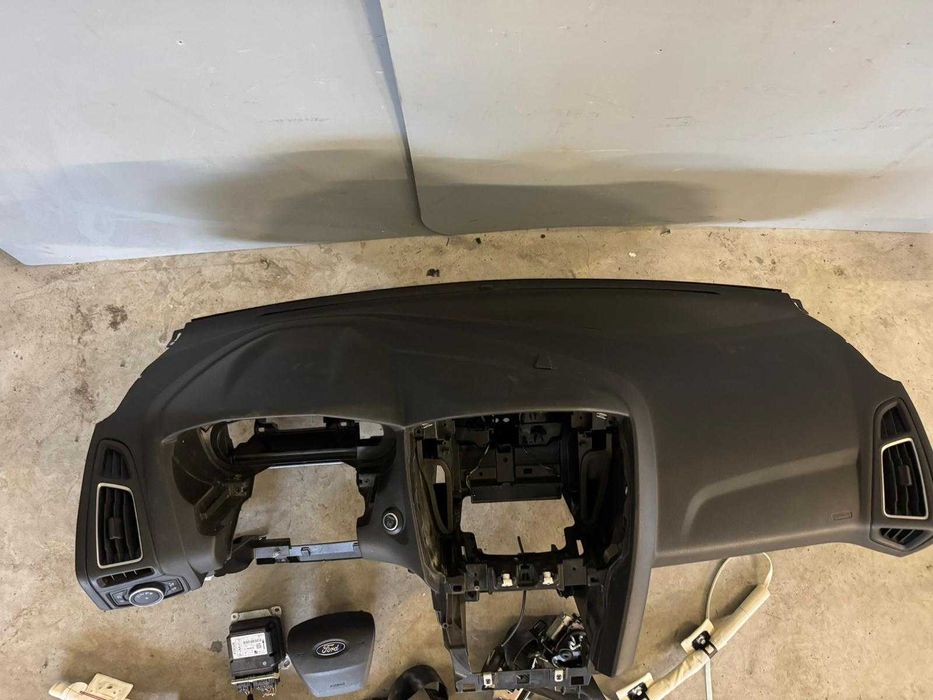 Deska Konsola Poduszki Pasy kurtyny Ford Focus MK3 LIFT EU