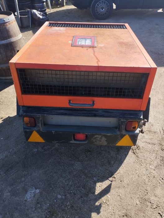 Compair Compressor de ar a gasóleo
