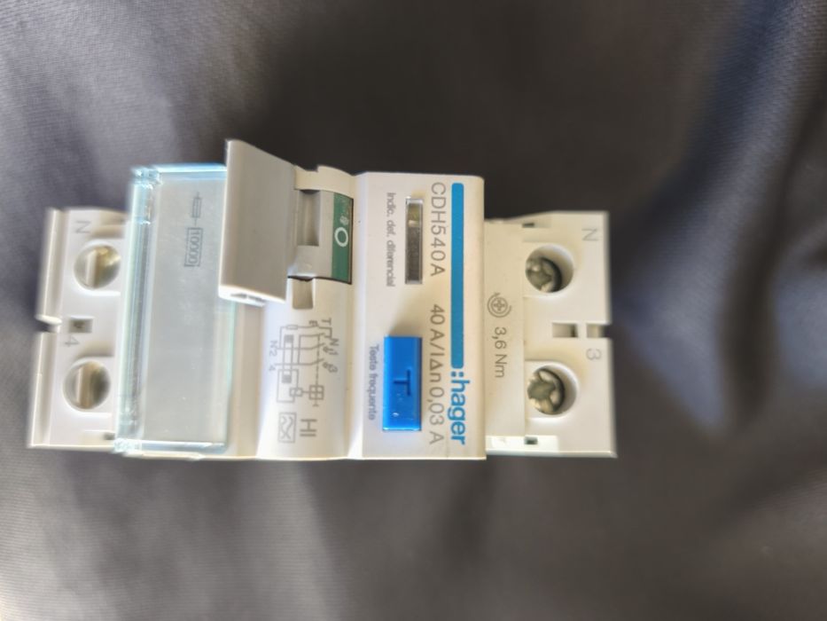 Carregador elétrico para automóveis