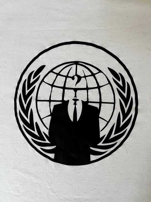 T-shirt Anonymous | Fruit of the Loom | Nova c/ etiqueta