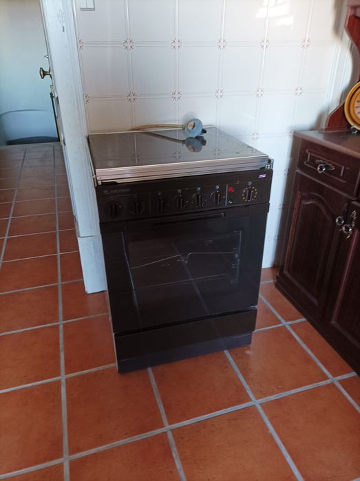 Moveis e eletrodomésticos de cozinha,sala e quarto