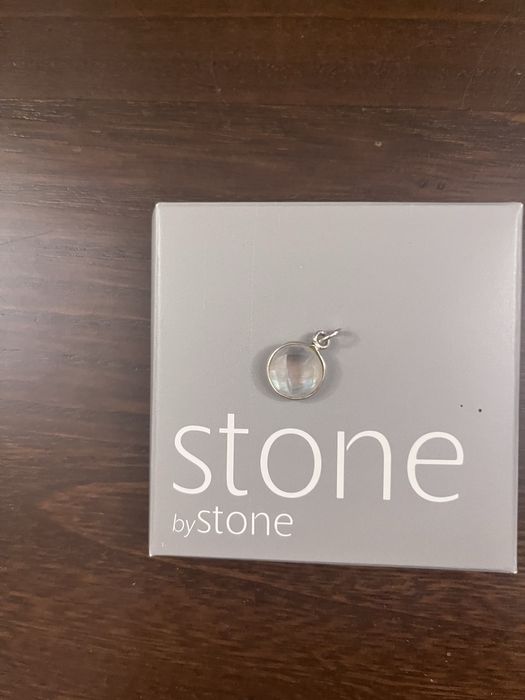 Pingente pedra de lua em prata