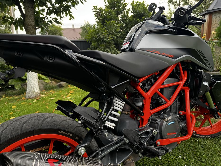 KTM Duke 390 на реєстрації