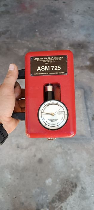 Aparelho para medição de aderência de piso