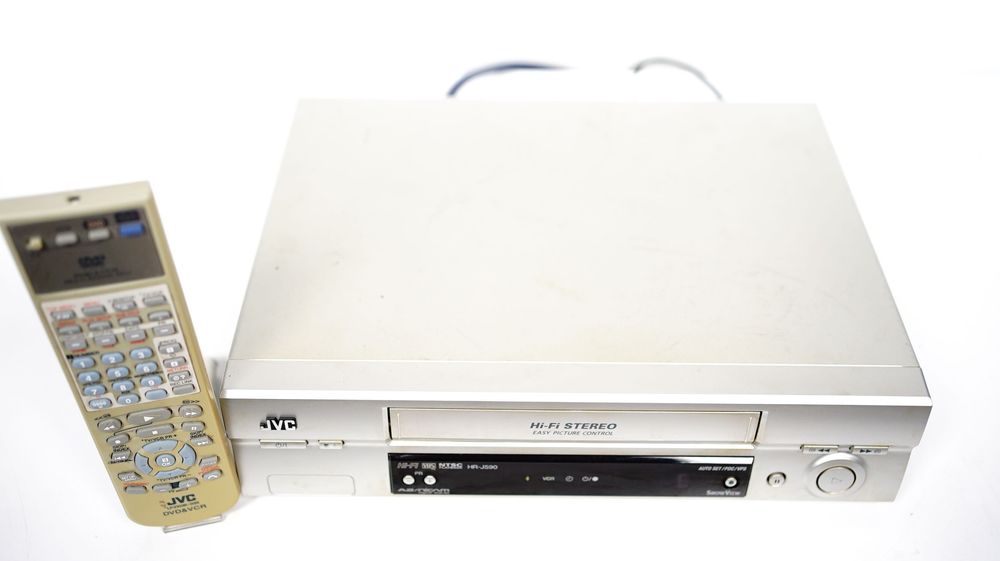 Magnetowid VCR JVC HR-J590 Hi-Fi Stereo 6-głowicowy LP/SP