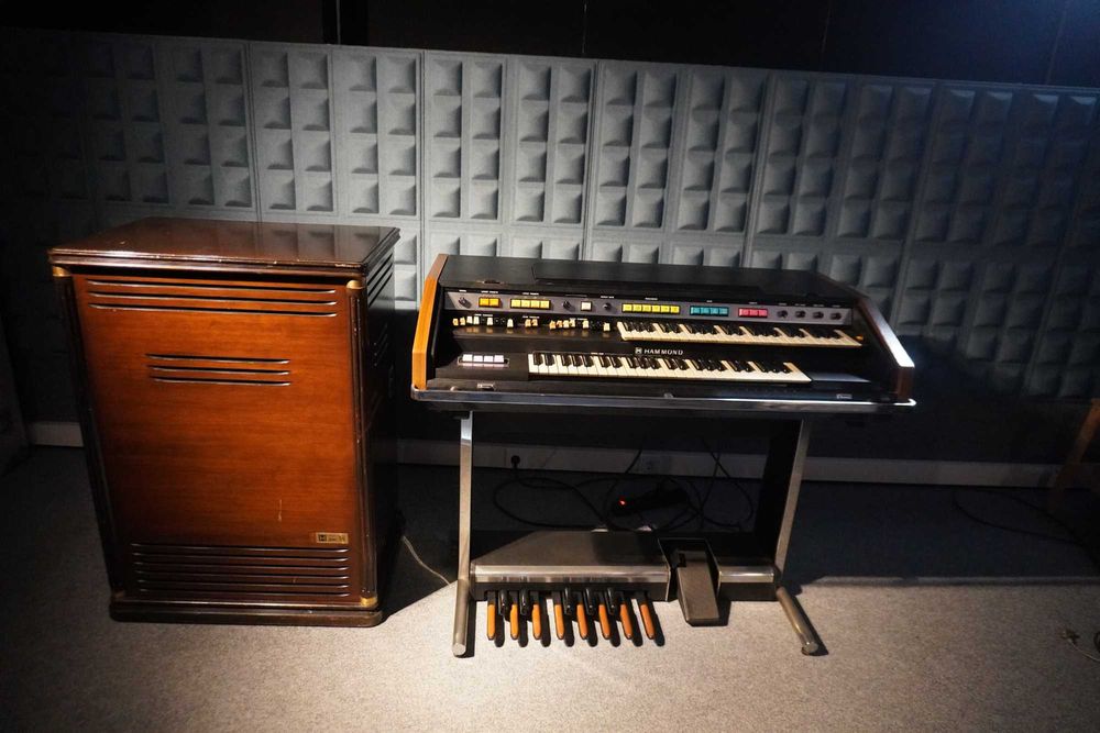 Technics, Hammond Organs and Leslie Speakers64174416685185122