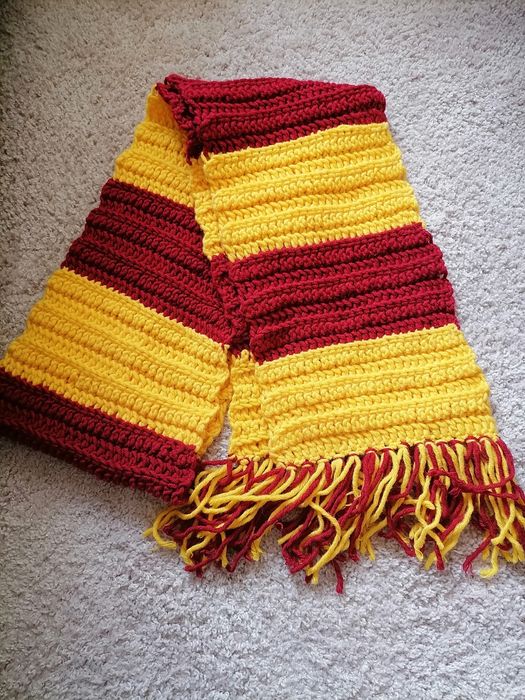 Handmade szal dla fana HP