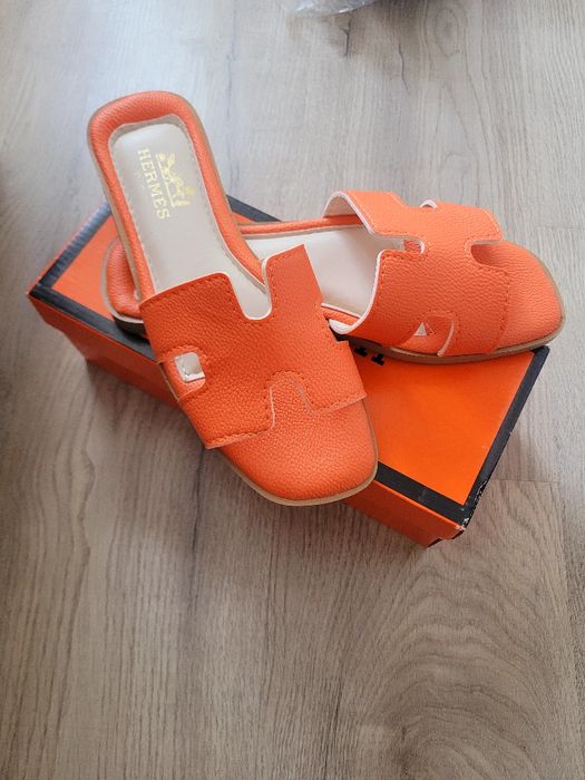 Klapki Hermes nowe
