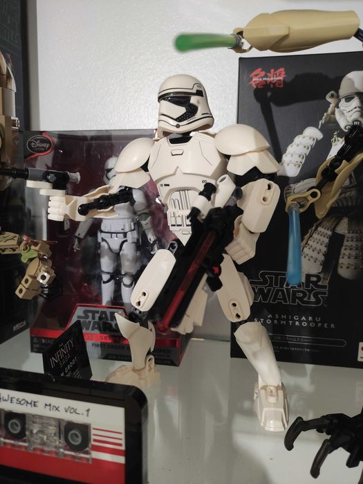 Figuras "General Grievous" e "Storm Trooper"
