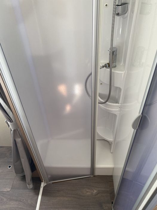 Vendo autocaravana CARADO cama central