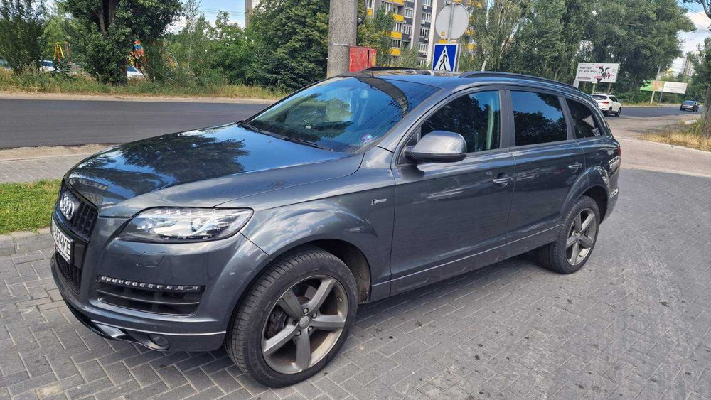 Audi Q7 2015 року
