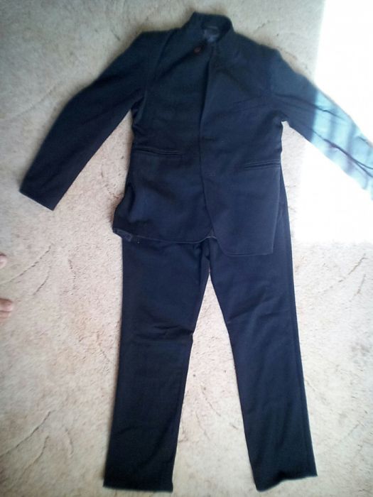 Продам костюм