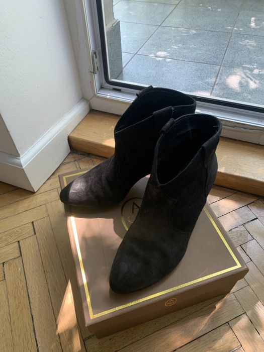 Botki skórzane na obcasie marki ASH rozm. 39