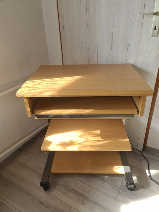 Stolik komputerowy biurko na kółkach