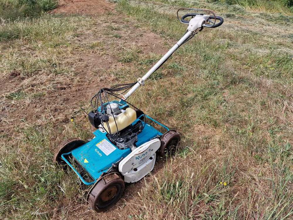 Corta mato / Destroçador de mato a motor - Kubota GC-S500 e GC-K501