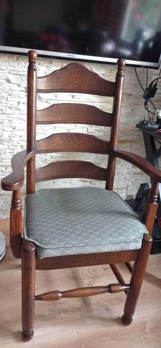 krzesło drewniane tapicerowane stylowe