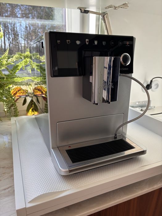 Ekspres ciśnieniowy do kawy Melitta Latte Select F63/0-201