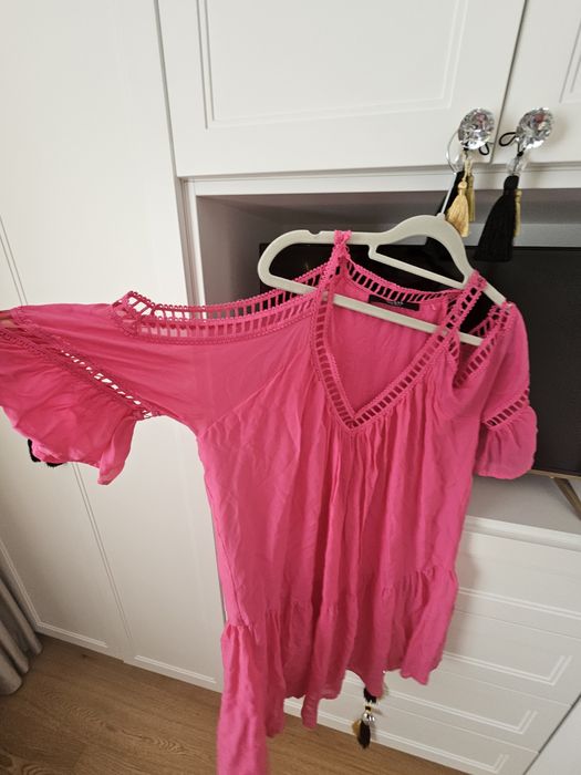 Sukienka Guess jedwab M