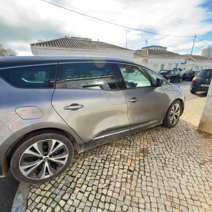 Vendo Renault scenic de 7 lugares toda automática de 2018