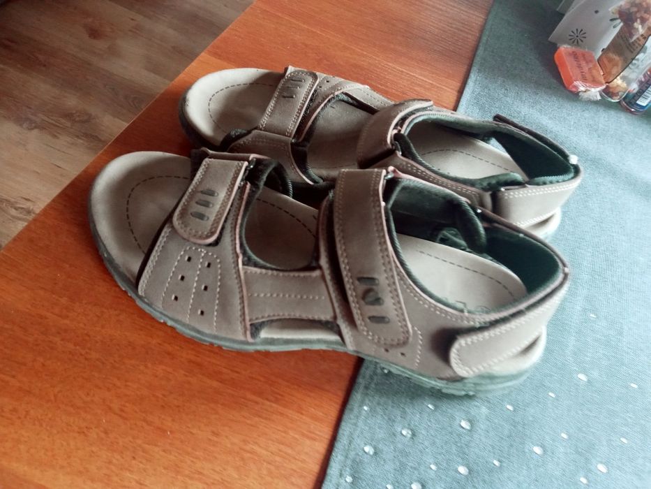 Sandaly 42 meskie bez rzepy lekkie CCC