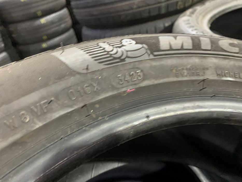 Шины б/у лето 225/50-18 Michelin Primacy 4