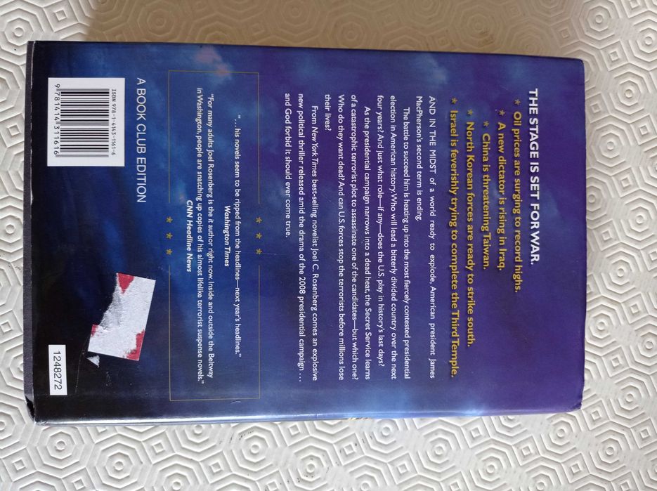 Livros em inglês de John Grisham, Joel Rosenberg e John Dunning