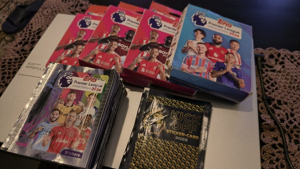Zestaw 100 saszetek Topps Premier League 2026