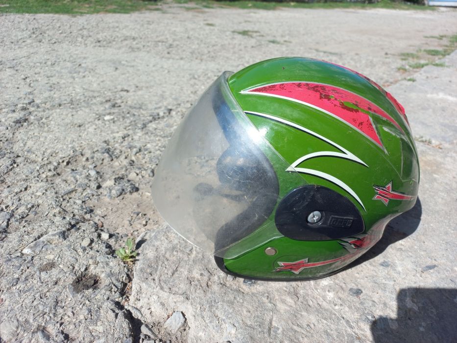 Продам мото шлем