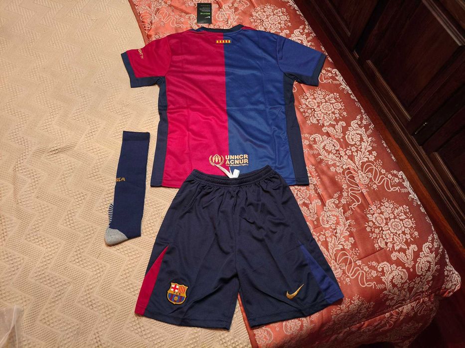 Camisola Criança BARCELONA Equipamento s/nome NOVO