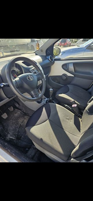Toyora Aygo em Optimo estado-Super economico