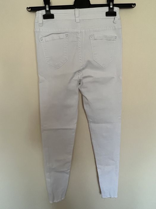 Białe spodnie jeansy S 36 Ds.Fashion skinny rurki