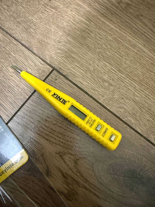 Бесконтактный фазоуказатель для поиска перегоревших ламп гирлянд СССР