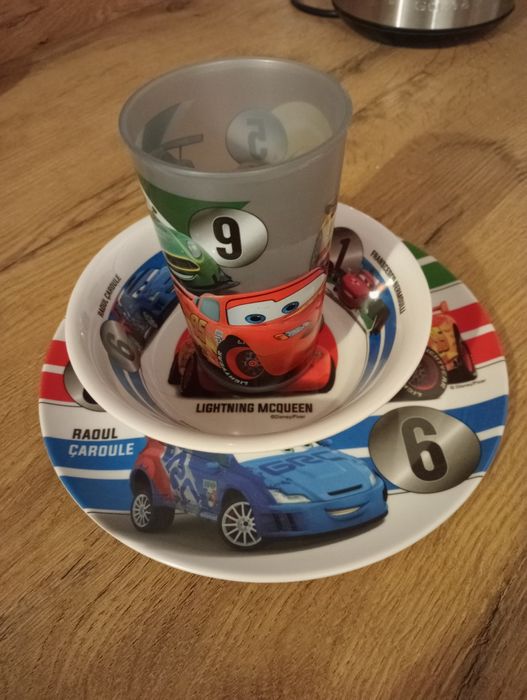 Zestaw talerzyków śniadaniowych - obiadowych