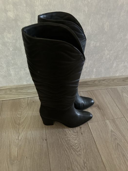 Чорні черевики казаки