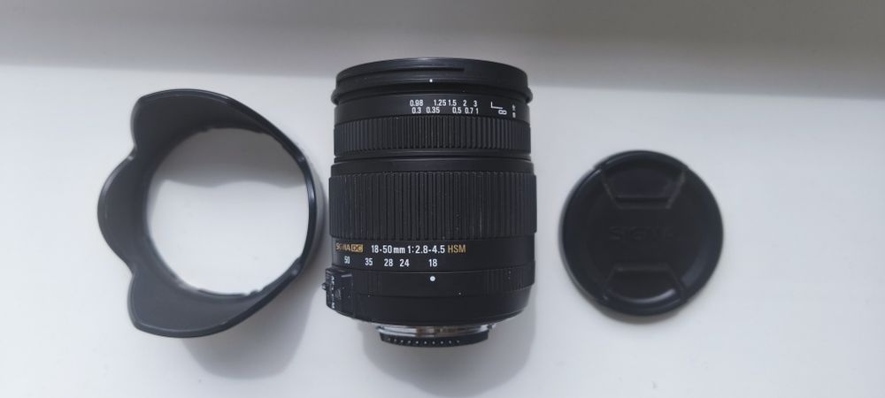 Продам Sigma DC 18-50mm 1:2.8-4.5 HSM
